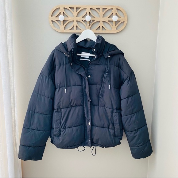 Urban Outfitters Zip Up Puffer Jacket Black Sz Medium - Picture 1 of 11